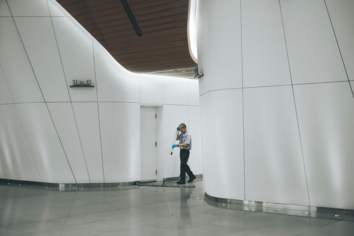 Cleaning agent